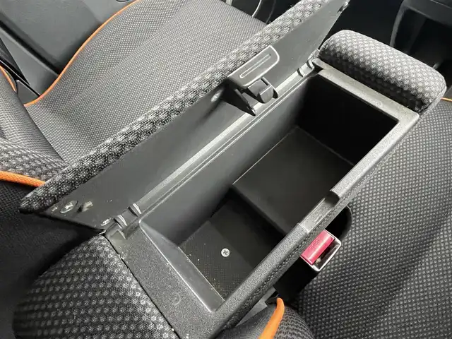 マツダ フレア クロスオーバー XT 千葉県 2015(平27)年 9.2万km パッションオレンジ ホワイト2トーン ターボ/純正7インチメモリナビ/(CD/DVD/BT/フルセグTV)/バックカメラ/スマートキー/プッシュスタート/電格ミラー/ウィンカーミラー/オートライト/フォグランプ/キセノンヘッドライト/革巻きステアリング/純正15インチアルミホイール/ドアバイザー/フロアマット