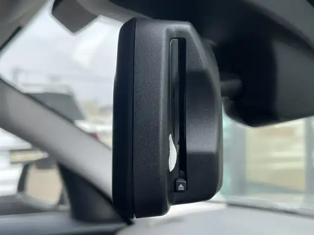 ＢＭＷ １１８ｄ スポーツ 石川県 2018(平30)年 5.2万km ミネラルグレー 純正メモリナビ/〈BT／AM／FM／DVD〉/レーンアシストキープ/ヘッドライトべライザー/オートマチックハイビーム/ステアリングスイッチ/クルーズコントロール/コーナーセンサー〈前後〉/アイドリングストップ/ビルトインETC/バックカメラ/シートヒーター/シートリフター/電核ミラー/ウィンカーミラー/フォグランプ