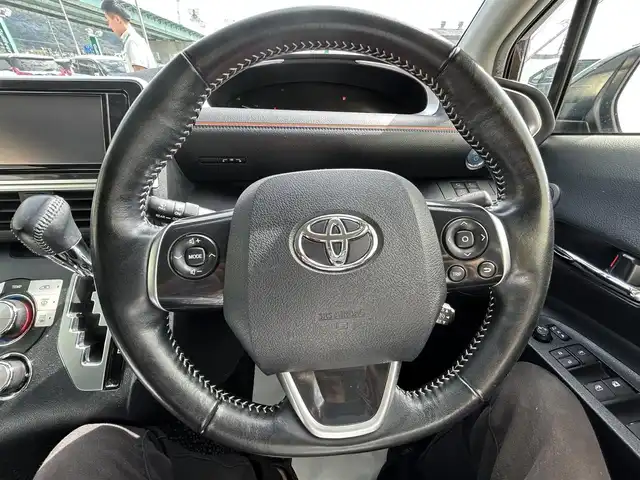 トヨタ シエンタ ハイブリッド ファンベースG 福岡県 2019(令1)年 5万km ブラックマイカ/ヴィンテージブラウンパールクリスタルシャイン 純正7型ナビ アラウンドビューモニター トヨタセーフティー コーナーセンサー 両側パワスラ クルーズコントロール ドラレコ ETC シートヒーター ハンドルヒーター USBポート 純正フロアマット LEDヘッドライト 純正アルミホイール プッシュスタート スマートキー