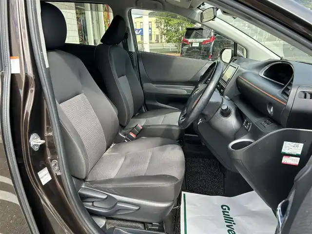 トヨタ シエンタ ハイブリッド ファンベースG 福岡県 2019(令1)年 5万km ブラックマイカ/ヴィンテージブラウンパールクリスタルシャイン 純正7型ナビ アラウンドビューモニター トヨタセーフティー コーナーセンサー 両側パワスラ クルーズコントロール ドラレコ ETC シートヒーター ハンドルヒーター USBポート 純正フロアマット LEDヘッドライト 純正アルミホイール プッシュスタート スマートキー