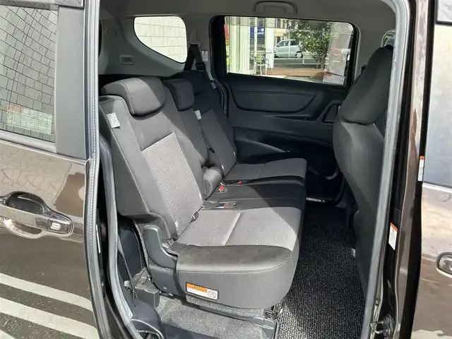 トヨタ シエンタ ハイブリッド ファンベースG 福岡県 2019(令1)年 5万km ブラックマイカ/ヴィンテージブラウンパールクリスタルシャイン 純正7型ナビ アラウンドビューモニター トヨタセーフティー コーナーセンサー 両側パワスラ クルーズコントロール ドラレコ ETC シートヒーター ハンドルヒーター USBポート 純正フロアマット LEDヘッドライト 純正アルミホイール プッシュスタート スマートキー