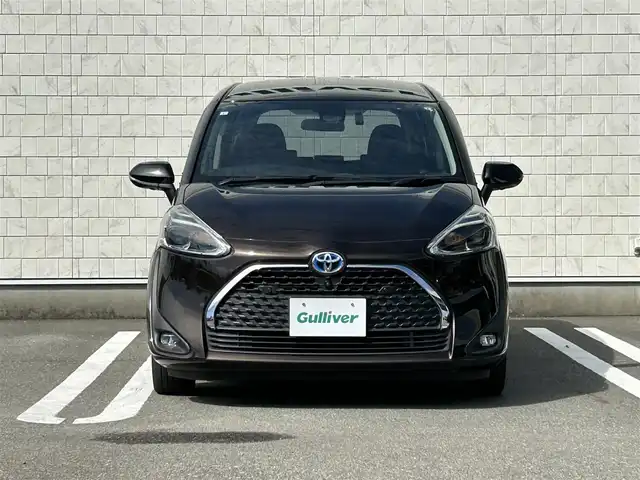 トヨタ シエンタ ハイブリッド ファンベースG 福岡県 2019(令1)年 5万km ブラックマイカ/ヴィンテージブラウンパールクリスタルシャイン 純正7型ナビ アラウンドビューモニター トヨタセーフティー コーナーセンサー 両側パワスラ クルーズコントロール ドラレコ ETC シートヒーター ハンドルヒーター USBポート 純正フロアマット LEDヘッドライト 純正アルミホイール プッシュスタート スマートキー