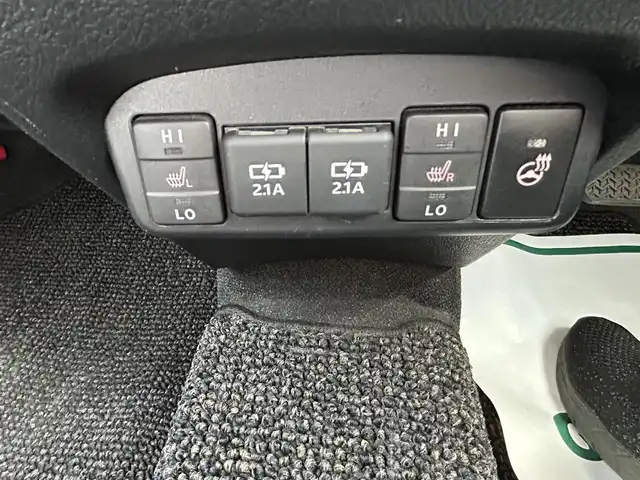 トヨタ シエンタ ハイブリッド ファンベースG 福岡県 2019(令1)年 5万km ブラックマイカ/ヴィンテージブラウンパールクリスタルシャイン 純正7型ナビ アラウンドビューモニター トヨタセーフティー コーナーセンサー 両側パワスラ クルーズコントロール ドラレコ ETC シートヒーター ハンドルヒーター USBポート 純正フロアマット LEDヘッドライト 純正アルミホイール プッシュスタート スマートキー