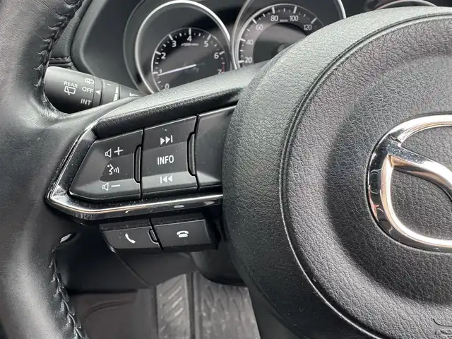 マツダ ＣＸ－８ 25S プロアクティブ 三重県 2019(平31)年 5.3万km スノーフレイクホワイトパールマイカ 純正マツダコネクトナビ/・地デジTV/CD/DVD/SD/USB/Bluetooth/・Apple Carplay/Android Auto/360度ビューモニター/Boseサウンドシステム(10スピーカー)/アドバンスドスマートシティブレーキサポート/スマートブレーキサポート/レーンキープアシスト/レーダークルーズコントロール/アクティブドライビングディスプレイ/ステアリングスイッチ/ステアリングヒーター/ドライブセレクション(スポーツモード)/ブラッククロスシート/運転席パワーシート/運転席シートメモリー/シートヒーター（運転席/助手席）/2列目カップホルダー付きベンチシート/サンシェード(リアドア)/アダプティブLEDヘッドランプ/シグネチャーLEDランプ/オートライト/純正19インチアルミホイール/ETC/アドバンストキーレスエントリーシステム/アドバンストキー2本/取説/保証書