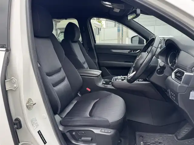 マツダ ＣＸ－８ 25S プロアクティブ 三重県 2019(平31)年 5.3万km スノーフレイクホワイトパールマイカ 純正マツダコネクトナビ/・地デジTV/CD/DVD/SD/USB/Bluetooth/・Apple Carplay/Android Auto/360度ビューモニター/Boseサウンドシステム(10スピーカー)/アドバンスドスマートシティブレーキサポート/スマートブレーキサポート/レーンキープアシスト/レーダークルーズコントロール/アクティブドライビングディスプレイ/ステアリングスイッチ/ステアリングヒーター/ドライブセレクション(スポーツモード)/ブラッククロスシート/運転席パワーシート/運転席シートメモリー/シートヒーター（運転席/助手席）/2列目カップホルダー付きベンチシート/サンシェード(リアドア)/アダプティブLEDヘッドランプ/シグネチャーLEDランプ/オートライト/純正19インチアルミホイール/ETC/アドバンストキーレスエントリーシステム/アドバンストキー2本/取説/保証書