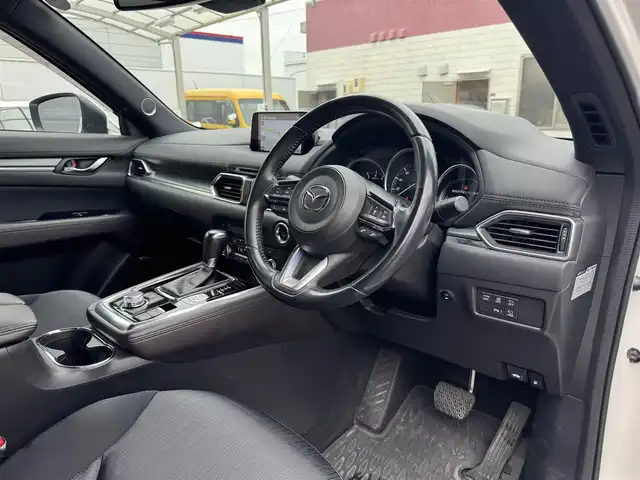 マツダ ＣＸ－８ 25S プロアクティブ 三重県 2019(平31)年 5.3万km スノーフレイクホワイトパールマイカ 純正マツダコネクトナビ/・地デジTV/CD/DVD/SD/USB/Bluetooth/・Apple Carplay/Android Auto/360度ビューモニター/Boseサウンドシステム(10スピーカー)/アドバンスドスマートシティブレーキサポート/スマートブレーキサポート/レーンキープアシスト/レーダークルーズコントロール/アクティブドライビングディスプレイ/ステアリングスイッチ/ステアリングヒーター/ドライブセレクション(スポーツモード)/ブラッククロスシート/運転席パワーシート/運転席シートメモリー/シートヒーター（運転席/助手席）/2列目カップホルダー付きベンチシート/サンシェード(リアドア)/アダプティブLEDヘッドランプ/シグネチャーLEDランプ/オートライト/純正19インチアルミホイール/ETC/アドバンストキーレスエントリーシステム/アドバンストキー2本/取説/保証書