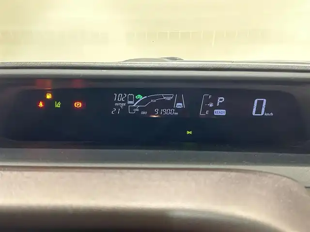 トヨタ アクア G 愛知県 2016(平28)年 9.2万km ライムホワイトパールクリスタルシャイン 純正ナビ【NSCP-W64】/衝突軽減ブレーキ/車線逸脱警報/クルーズコントロール/バックカメラ/アクセサリーソケット/オートハイビーム/電動格納ミラー/ＩＳＯＦＩＸ/純正フロアマット/スマートキースペアキー1本/ヘッドライト