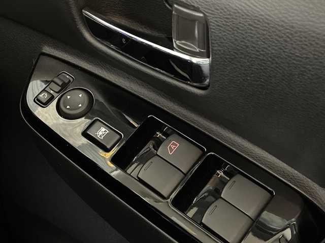 三菱 デリカミニ T プレミアム 福岡県 2023(令5)年 0.9万km アメジストブラック/シルキーホワイト ワンオーナー純正メモリーナビフルセグTVアラウンドビューモニター両側パワースライドドアマイパイロットレーダークルーズコントロールデジタルルームミラーハーフレザーシートe-アシスト衝突被害軽減ブレーキ踏み間違い衝突防止アシスト車線逸脱警報システム車線逸脱防止支援機能オートマチックハイビームふらつき警報前方衝突予測警報標識検知システム先行車発進通知LEDヘッドライトスマートキービルトインETCドライブレコーダー前席シートヒーターヒルスタートアシスト/保証書取扱説明書