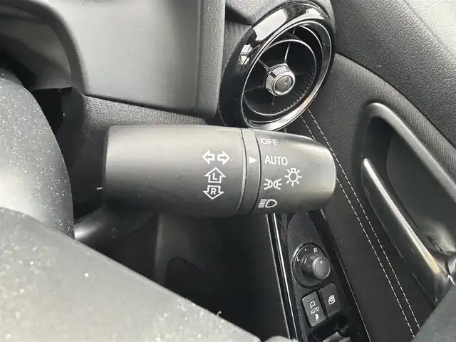 マツダ デミオ 13S ツーリング 長崎県 2016(平28)年 6.1万km ダイナミックブルーマイカ 純正SDナビ/　（BT/CD/AM/FM/フルセグTV)/ビルトインＥＴＣ/オートハイビーム/前席シートヒーター/スマートキー/プッシュスタート/アイドリングストップ/衝突軽減ブレーキ/レーンアシスト/純正ヘッドライト/純正アルミホイール/スペアキー１本