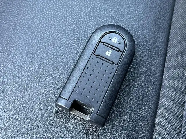 ダイハツ キャスト スポーツ SAⅡ 栃木県 2015(平27)年 7.7万km ブラックマイカメタリック (株)IDOMが運営する【じしゃロン宇都宮店】の自社ローン対象車両になります。こちらは現金ご利用時の価格です。自社ローンご希望の方は別途その旨お申付け下さい。/社外ナビ　/バックカメラ　/ＥＴＣ　/ＭＯＭＯステアリング　/衝突被害軽減システム　/横滑り防止装置　/レーンキープ　/盗難防止システム　/アイドリングストップ　/運転席シートヒーター　/純正１６インチアルミホイール