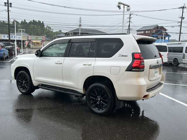 トヨタ ランドクルーザー プラド TX-L 70thアニバーサリーLTD 鹿児島県 2022(令4)年 1.4万km ホワイトパールクリスタルシャイン 純正ナビ/Bluetooth/DVD/エンジンスタートボタン/ワンオーナー/パワーステアリング/パワーウインドウ/4WD/アイドリングストップ/スマートキー/ETC2.0/全周囲車外カメラ/電動リアゲート/ドライブレコーダー/純正フロアマット/パワーシート/アルミホイール/ABS/横滑り防止装置/コーナーセンサー/レーンアシスト/盗難防止装置