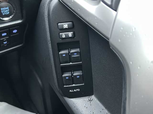 トヨタ ランドクルーザー プラド TX-L 70thアニバーサリーLTD 鹿児島県 2022(令4)年 1.4万km ホワイトパールクリスタルシャイン 純正ナビ/Bluetooth/DVD/エンジンスタートボタン/ワンオーナー/パワーステアリング/パワーウインドウ/4WD/アイドリングストップ/スマートキー/ETC2.0/全周囲車外カメラ/電動リアゲート/ドライブレコーダー/純正フロアマット/パワーシート/アルミホイール/ABS/横滑り防止装置/コーナーセンサー/レーンアシスト/盗難防止装置