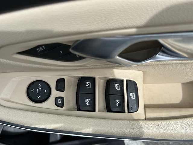 ＢＭＷ ３２０ｄ xDrive 長野県 2019(令1)年 6.4万km アルピンホワイトⅢ ・純正HDDナビゲーション/AM FM フルセグTV Bluetooth/・バックカメラ/・ETC/・衝突軽減ブレーキ/・レーンキープアシスト/・ブラインドスポットモニター/・クルーズコントロール/・harman/kardonスピーカー/・運転席シートメモリー/・パワーシート(D/N)/・LEDヘッドライト/・オートライト/・コーナーセンサー/・パワートランク/・純正17インチアルミホイール/・アイドリングストップ/・横滑り防止装置/・ドライブレコーダー/・フロアマット/・電動格納ミラー/・スマートキー/・エンジンプッシュスタート