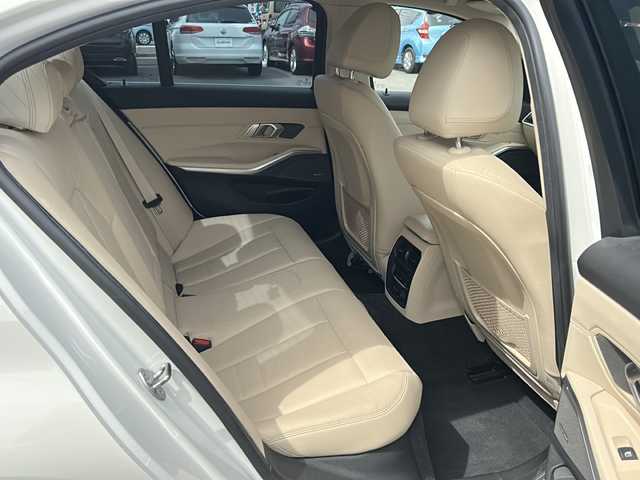 ＢＭＷ ３２０ｄ xDrive 長野県 2019(令1)年 6.4万km アルピンホワイトⅢ ・純正HDDナビゲーション/AM FM フルセグTV Bluetooth/・バックカメラ/・ETC/・衝突軽減ブレーキ/・レーンキープアシスト/・ブラインドスポットモニター/・クルーズコントロール/・harman/kardonスピーカー/・運転席シートメモリー/・パワーシート(D/N)/・LEDヘッドライト/・オートライト/・コーナーセンサー/・パワートランク/・純正17インチアルミホイール/・アイドリングストップ/・横滑り防止装置/・ドライブレコーダー/・フロアマット/・電動格納ミラー/・スマートキー/・エンジンプッシュスタート