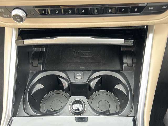 ＢＭＷ ３２０ｄ xDrive 長野県 2019(令1)年 6.4万km アルピンホワイトⅢ ・純正HDDナビゲーション/AM FM フルセグTV Bluetooth/・バックカメラ/・ETC/・衝突軽減ブレーキ/・レーンキープアシスト/・ブラインドスポットモニター/・クルーズコントロール/・harman/kardonスピーカー/・運転席シートメモリー/・パワーシート(D/N)/・LEDヘッドライト/・オートライト/・コーナーセンサー/・パワートランク/・純正17インチアルミホイール/・アイドリングストップ/・横滑り防止装置/・ドライブレコーダー/・フロアマット/・電動格納ミラー/・スマートキー/・エンジンプッシュスタート