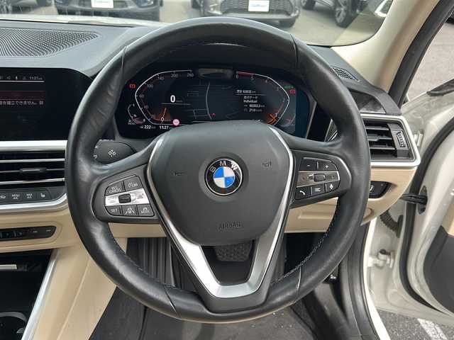 ＢＭＷ ３２０ｄ xDrive 長野県 2019(令1)年 6.4万km アルピンホワイトⅢ ・純正HDDナビゲーション/AM FM フルセグTV Bluetooth/・バックカメラ/・ETC/・衝突軽減ブレーキ/・レーンキープアシスト/・ブラインドスポットモニター/・クルーズコントロール/・harman/kardonスピーカー/・運転席シートメモリー/・パワーシート(D/N)/・LEDヘッドライト/・オートライト/・コーナーセンサー/・パワートランク/・純正17インチアルミホイール/・アイドリングストップ/・横滑り防止装置/・ドライブレコーダー/・フロアマット/・電動格納ミラー/・スマートキー/・エンジンプッシュスタート