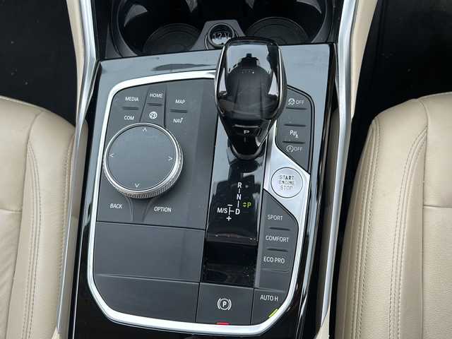 ＢＭＷ ３２０ｄ xDrive 長野県 2019(令1)年 6.4万km アルピンホワイトⅢ ・純正HDDナビゲーション/AM FM フルセグTV Bluetooth/・バックカメラ/・ETC/・衝突軽減ブレーキ/・レーンキープアシスト/・ブラインドスポットモニター/・クルーズコントロール/・harman/kardonスピーカー/・運転席シートメモリー/・パワーシート(D/N)/・LEDヘッドライト/・オートライト/・コーナーセンサー/・パワートランク/・純正17インチアルミホイール/・アイドリングストップ/・横滑り防止装置/・ドライブレコーダー/・フロアマット/・電動格納ミラー/・スマートキー/・エンジンプッシュスタート