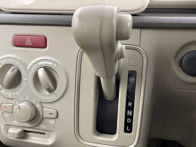 スズキ ラパン L 茨城県 2019(平31)年 4.8万km コフレピンクパールメタリック 社外メモリナビ【AVND8W】/(地デジTV・CD・DVD・BT・SD・ラジオ再生)/レーダーブレーキサポート/シートヒーター/ドライブレコーダー/バックカメラ/ハロゲンライト/純正14inスチールホイール/純正フロアマット/スマートキー/スペアキー/プッシュスタート