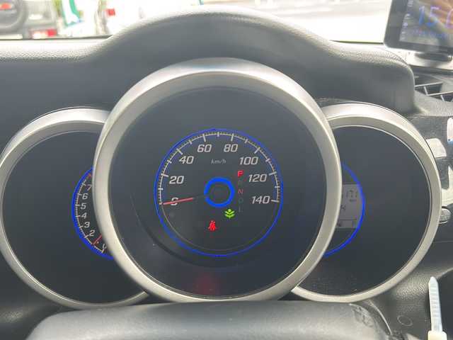 ホンダ Ｎ ＢＯＸ カスタム G Lパッケージ 鳥取県 2013(平25)年 14.6万km プレミアムホワイトパール ワンオーナー/純正ナビ(VXM-128VS)/ワンセグテレビ/バックカメラ/Ｌパッケージ/フルオート・エアコンディショナー/ナビ装着用スペシャルパッケージ/ディスチャージヘッドライト(オートライトコントロール機構付)/アイドリングストップシステム/ドアバイザー/プッシュスタート/片側パワースライドドア/ETC