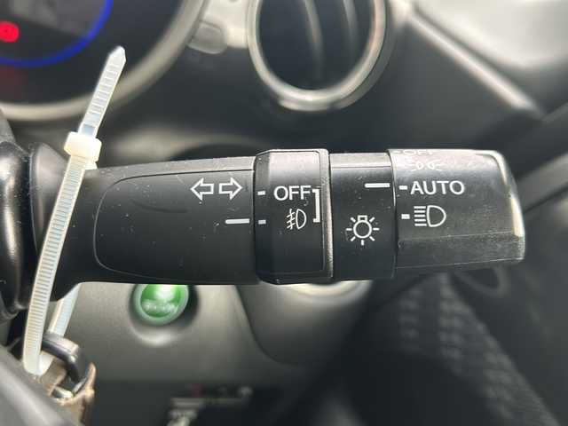 ホンダ Ｎ ＢＯＸ カスタム G Lパッケージ 鳥取県 2013(平25)年 14.6万km プレミアムホワイトパール ワンオーナー/純正ナビ(VXM-128VS)/ワンセグテレビ/バックカメラ/Ｌパッケージ/フルオート・エアコンディショナー/ナビ装着用スペシャルパッケージ/ディスチャージヘッドライト(オートライトコントロール機構付)/アイドリングストップシステム/ドアバイザー/プッシュスタート/片側パワースライドドア/ETC