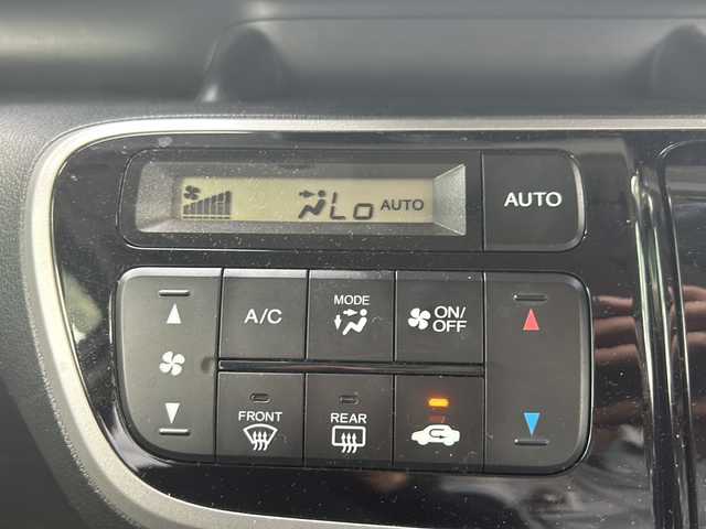 ホンダ Ｎ ＢＯＸ カスタム G Lパッケージ 鳥取県 2013(平25)年 14.6万km プレミアムホワイトパール ワンオーナー/純正ナビ(VXM-128VS)/ワンセグテレビ/バックカメラ/Ｌパッケージ/フルオート・エアコンディショナー/ナビ装着用スペシャルパッケージ/ディスチャージヘッドライト(オートライトコントロール機構付)/アイドリングストップシステム/ドアバイザー/プッシュスタート/片側パワースライドドア/ETC