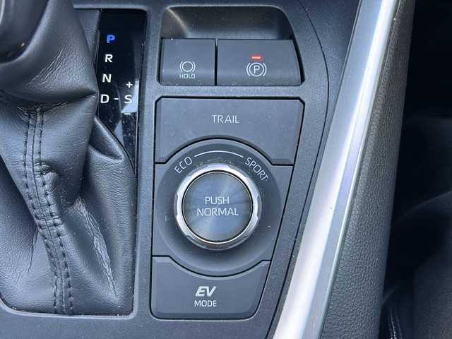 トヨタ ＲＡＶ４ ハイブリットG 沖縄県 2020(令2)年 7.2万km ホワイトパールクリスタルシャイン 純正ナビ（ＡＭ／ＦＭ／ＣＤ／ＤＶ／ＢＴ）　/モデリスタエアロ/パノラマサンルーフ/フルセグＴＶ　/衝突軽減装置　/バックモニター　/前後ドラレコ　/ＥＴＣ　/電動リアゲート　/クルーズコントロール　/シートヒーターＤ席　/パワーシートＤ席