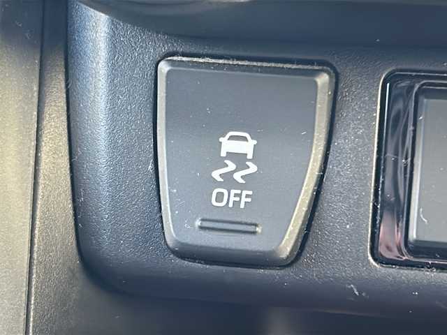 トヨタ ＲＡＶ４ ハイブリットG 沖縄県 2020(令2)年 7.2万km ホワイトパールクリスタルシャイン 純正ナビ（ＡＭ／ＦＭ／ＣＤ／ＤＶ／ＢＴ）　/モデリスタエアロ/パノラマサンルーフ/フルセグＴＶ　/衝突軽減装置　/バックモニター　/前後ドラレコ　/ＥＴＣ　/電動リアゲート　/クルーズコントロール　/シートヒーターＤ席　/パワーシートＤ席