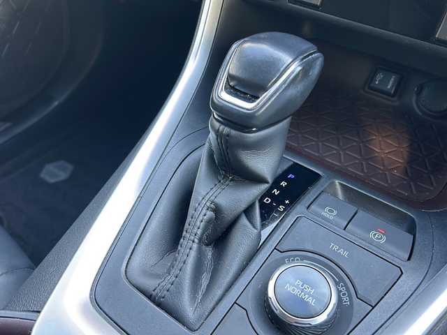 トヨタ ＲＡＶ４ ハイブリットG 沖縄県 2020(令2)年 7.2万km ホワイトパールクリスタルシャイン 純正ナビ（ＡＭ／ＦＭ／ＣＤ／ＤＶ／ＢＴ）　/モデリスタエアロ/パノラマサンルーフ/フルセグＴＶ　/衝突軽減装置　/バックモニター　/前後ドラレコ　/ＥＴＣ　/電動リアゲート　/クルーズコントロール　/シートヒーターＤ席　/パワーシートＤ席