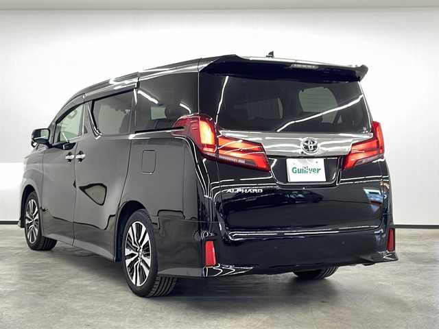 トヨタ アルファード S Cパッケージ 長崎県 2022(令4)年 5.4万km ブラック ツインムーンルーフ/純正フリップダウンモニター/デジタルインナーミラー/Toyota Safety Sense		/・プリクラッシュセーフティ		/・レーントレーシングアシスト		/・レーダークルーズコントロール		/・ブラインドスポットモニター/・オートマチックハイビーム		/純正9型DAナビ/・BT.USB.DVD/フルセグTV/前席エアシート/前席シートヒーター/ステアリングヒーター/パワーバックドア/両側パワースライドドア/バックカメラ/合皮シート/パワーシート（1.2列目）/三眼LEDヘッドライト/LEDフォグランプ/シートメモリー/AC100V/プッシュスタート/スマートキー/純正18AW/純正フロアマット/ロールサンシェード