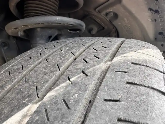 レクサス ＮＸ 300h Iパッケージ 宮城県 2015(平27)年 7.8万km ソニッククォーツ ムーンルーフ/18インチアルミホイール/プリクラッシュセーフティシステムセット/・ミリ波レーダー式プリクラッシュセーフティシステム/・レーダークルーズコントロール/パワーバックドア/コーナーセンサーセット/・クリアランスソナー/・バックソナー/AC100V/100W/＝＝＝/純正ナビ/・CD/DVD/・Blu-ray/・Bluetooth/・フルセグTV/バックモニター/サイドモニター/ビルトインETC/ドライブレコーダー/L_Texシート（合皮）/シートヒーター/ステアリングヒーター/パワーシート（運転席メモリー機能付）/革巻きステアリング/ステアリングスイッチ/パドルシフト/MTモード付AT/電動パーキングブレーキ/ブレーキホールド/角型3眼LEDヘッドランプ/LEDデイライト/オートライト/スマートキー＆プッシュスタート/スペアキー1本/カードキー/電動格納ミラー/フロアマット/トノカバー/W/サイド/ニー/カーテンエアバッグ