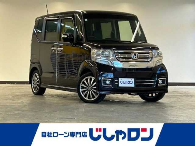 ホンダ Ｎ ＢＯＸ カスタム G ターボ Lパッケージ 静岡県 2016(平28)年 7.8万km プレミアムベルベットパープル・パール (株)IDOMが運営する【じしゃロン浜松店】の自社ローン専用車両になりますこちらは現金またはオートローンご利用時の価格です。自社ローンご希望の方は別途その旨お申付け下さい/ディーラー8インチSDナビ(VXM-165VFEi)/(Bluetooth/フルセグTV/DVD/AppleCarplay)/バックカメラ/両側パワスラ/純正ビルトインETC/クルーズコントロール/パドルシフト/アイドリングストップ/サイドビューサポートミラー/サイドアンダーミラー/ハーフレザーシート/(AllerCleanシート)/スマートキー/(スペアキー×1)/取説/保証書