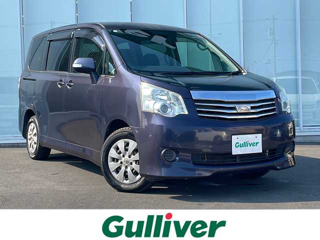 トヨタ ノア X Lセレクション 神奈川県 2011(平23)年 11.1万km ダークバイオレットマイカメタリック 片側パワースライドドア　/純正ＳＤナビＴＶ　CD/バックカメラ　/スマートキー　/純正フロアマット　/純正15インチアルミホイール　/３列シート　/キセノンヘッドライト　/ＥＴＣ　/オートエアコン　/カーテンエアバッグ/衝突被害軽減システム/ダブルエアバッグ