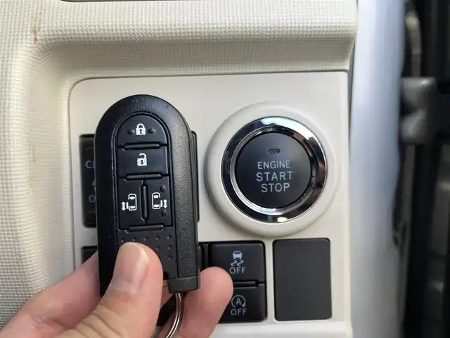 ダイハツ ムーヴ キャンバス G ブラックインテリア VS SAⅢ 高知県 2021(令3)年 2.6万km スムースグレーマイカメタリック/ブラックマイカメタリック 2トーン ディスプレイオーディオ/Bluetooth接続/ETC/Apple Car Play/Android Auto/ドライブレコーダー/全方位カメラ/AAC/社外フロアマット/両側パワースライドドア/シートヒーター/コーナーセンサー/オートLEDヘッドライト/オートマチックハイビーム/AM/FM/横滑り防止装置/盗難防止装置/衝突被害軽減システム/運転席＋助手席＋サイドエアバッグ