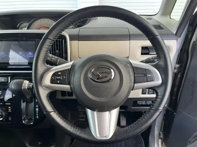 ダイハツ ムーヴ キャンバス G ブラックインテリア VS SAⅢ 高知県 2021(令3)年 2.6万km スムースグレーマイカメタリック/ブラックマイカメタリック 2トーン ディスプレイオーディオ/Bluetooth接続/ETC/Apple Car Play/Android Auto/ドライブレコーダー/全方位カメラ/AAC/社外フロアマット/両側パワースライドドア/シートヒーター/コーナーセンサー/オートLEDヘッドライト/オートマチックハイビーム/AM/FM/横滑り防止装置/盗難防止装置/衝突被害軽減システム/運転席＋助手席＋サイドエアバッグ