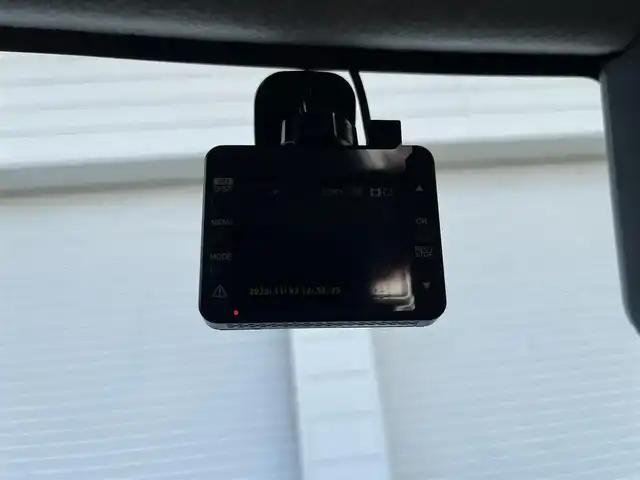 ダイハツ ムーヴ キャンバス G ブラックインテリア VS SAⅢ 高知県 2021(令3)年 2.6万km スムースグレーマイカメタリック/ブラックマイカメタリック 2トーン ディスプレイオーディオ/Bluetooth接続/ETC/Apple Car Play/Android Auto/ドライブレコーダー/全方位カメラ/AAC/社外フロアマット/両側パワースライドドア/シートヒーター/コーナーセンサー/オートLEDヘッドライト/オートマチックハイビーム/AM/FM/横滑り防止装置/盗難防止装置/衝突被害軽減システム/運転席＋助手席＋サイドエアバッグ