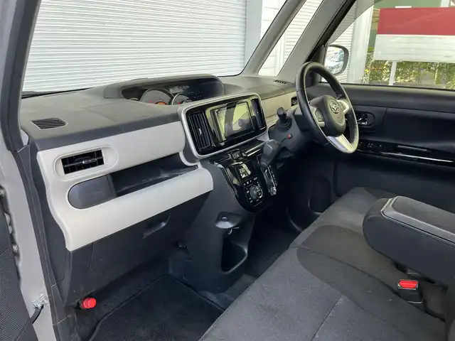 ダイハツ ムーヴ キャンバス G ブラックインテリア VS SAⅢ 高知県 2021(令3)年 2.6万km スムースグレーマイカメタリック/ブラックマイカメタリック 2トーン ディスプレイオーディオ/Bluetooth接続/ETC/Apple Car Play/Android Auto/ドライブレコーダー/全方位カメラ/AAC/社外フロアマット/両側パワースライドドア/シートヒーター/コーナーセンサー/オートLEDヘッドライト/オートマチックハイビーム/AM/FM/横滑り防止装置/盗難防止装置/衝突被害軽減システム/運転席＋助手席＋サイドエアバッグ