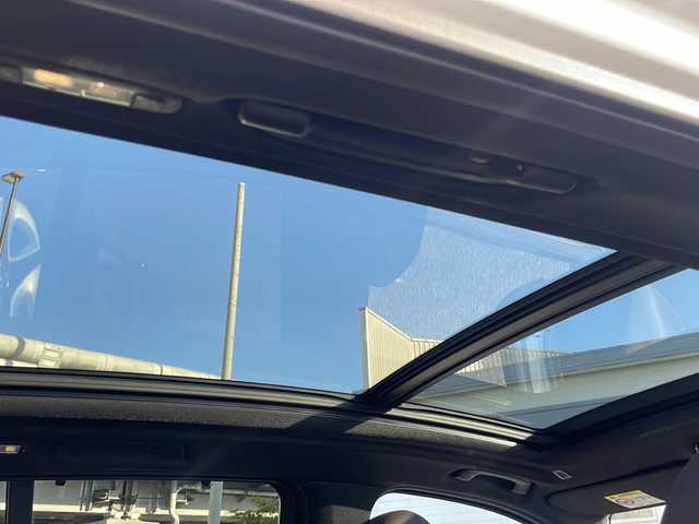 ＢＭＷ Ｘ３ xDrive20d Mスポーツ 東京都 2022(令4)年 1.7万km ミネラルホワイト ワンオーナー/純正メモリーナビ/フルセグ/全方位カメラ/サンルーフ/追従式クルーズコントロール/レーンキープアシスト/レザーシート/前関パワーシート/全席シートヒーター/ステアリングヒーター/オートマチックハイビーム/パワーバックドア/ブラインドスポットモニター/コーナーセンサー/新車時保証書/取扱説明書