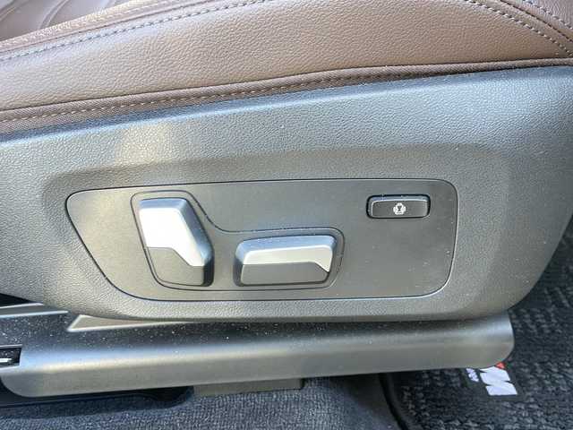 ＢＭＷ Ｘ３ xDrive20d Mスポーツ 東京都 2022(令4)年 1.7万km ミネラルホワイト ワンオーナー/純正メモリーナビ/フルセグ/全方位カメラ/サンルーフ/追従式クルーズコントロール/レーンキープアシスト/レザーシート/前関パワーシート/全席シートヒーター/ステアリングヒーター/オートマチックハイビーム/パワーバックドア/ブラインドスポットモニター/コーナーセンサー/新車時保証書/取扱説明書