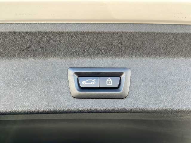 ＢＭＷ Ｘ３ xDrive20d Mスポーツ 東京都 2022(令4)年 1.7万km ミネラルホワイト ワンオーナー/純正メモリーナビ/フルセグ/全方位カメラ/サンルーフ/追従式クルーズコントロール/レーンキープアシスト/レザーシート/前関パワーシート/全席シートヒーター/ステアリングヒーター/オートマチックハイビーム/パワーバックドア/ブラインドスポットモニター/コーナーセンサー/新車時保証書/取扱説明書