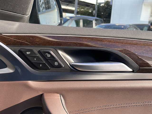 ＢＭＷ Ｘ３ xDrive20d Mスポーツ 東京都 2022(令4)年 1.7万km ミネラルホワイト ワンオーナー/純正メモリーナビ/フルセグ/全方位カメラ/サンルーフ/追従式クルーズコントロール/レーンキープアシスト/レザーシート/前関パワーシート/全席シートヒーター/ステアリングヒーター/オートマチックハイビーム/パワーバックドア/ブラインドスポットモニター/コーナーセンサー/新車時保証書/取扱説明書