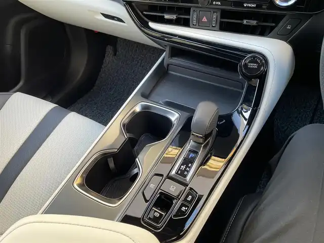 レクサス ＮＸ 350h Fスポーツ 神奈川県 2023(令5)年 1.3万km グラファイトブラックガラスフレーク ワンオーナー/パノラマルーフ/白/黒革シート/純正メモリーナビ・地デジTV/純正USB/BT/Miracast再生/パノラマモニター/ビルトインETC2.0/純正20インチAW/オレンジキャリパー/LEDライト/LEDフォグ/パワーバックドア/ルーフレール/レクサスセーフティシステム+/レーダークルーズコントロール/PCS/LDA/BSM/CTA/PKSB/RSA/コーナーセンサー/オートハイビーム/HUD/前席パワーシート/シートヒーター・エアシート/ステアリングヒーター/パドルシフト/AC100V/プッシュスタート/スマートキー×2・カードキー×1/R5/6/7年ディーラー整備記録/保証書・ユーザーガイドあり