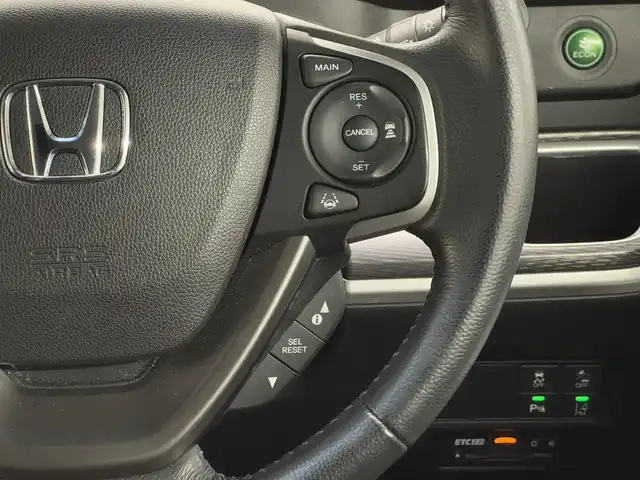 ホンダ ステップワゴン スパーダ eHEV G EXホンダS 三重県 2020(令2)年 2.7万km プラチナホワイトパール ハイブリッド/FF/インパネCVT/純正 9インチナビ VXM-207VFNi/（FM/AM/CD/DVD/TV/SD/Music Rack/USB/iPod/Bluetooth/HDMI/CarPlay）/バックカメラ/両側パワースライドドア/ドライブレコーダー 前後（前方のみナビ連動）/ビルトイン ETC2.0/Honda SENSING/・衝突軽減ブレーキ［CMBS］/・車線維持支援システム［LKAS］/・アダプティブクルーズコントロール［ACC］/・路外逸脱抑制機能/・標識認識機能/・先行車発進お知らせ機能/・パーキングセンサーシステム/装備/・ハーフレザーシート/・シートヒーター（D/N）/・トリプルゾーン・フルオートエアコン（左右＆後席）/・電子パーキングブレーキ＋ブレーキホールド機能/・オートライト/・LED ヘッドライト＋フロントフォグライト/・ステアリングスイッチ/・プッシュスタート/・純正16inAW/・取/ナビ取/・スマートキーx1