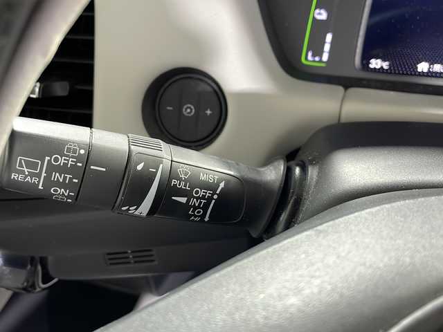 ホンダ フィット e:HEVホーム 沖縄県 2020(令2)年 2.7万km プラチナホワイトパール 禁煙車/県外仕入れ/ワンオーナー/8インチ純正ナビ/【CD/DVD/フルセグTV/BT】/バックカメラ/前後ドライブレコーダー/衝突被害軽減システム/前後コーナーセンサー/レーンキープアシスト/レーダークルーズコントロール/オートハイビーム/LEDヘッドライト/ハーフレザーシート/スマートキー