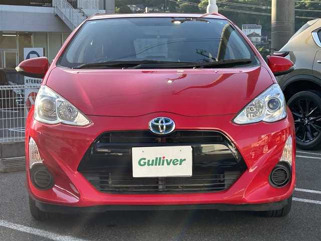 トヨタ アクア G ブラックソフトレザーセレ 長崎県 2015(平27)年 6.7万km スーパーレッドⅤ ワンオーナー/取扱説明書/純正SDナビ(AM/FM/BTフルセグTV)/プッシュスタート/スマートキー/ETC/ステアリングスイッチ/革巻きステアリング/追従無しクルーズコントロール/ドライブモードセレクト/前席シートヒーター/手動光軸調整ダイヤル/オートライト/電格ミラー/ドアバイザー/純正フロアマット/ABS/VSC/イモビライザーシステム/車両接近通報/SRSダブルエアバッグ/ISOFIX/ナノイー