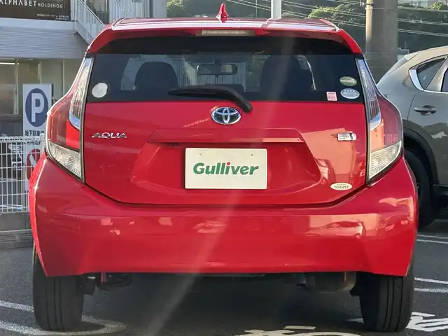 トヨタ アクア G ブラックソフトレザーセレ 長崎県 2015(平27)年 6.7万km スーパーレッドⅤ ワンオーナー/取扱説明書/純正SDナビ(AM/FM/BTフルセグTV)/プッシュスタート/スマートキー/ETC/ステアリングスイッチ/革巻きステアリング/追従無しクルーズコントロール/ドライブモードセレクト/前席シートヒーター/手動光軸調整ダイヤル/オートライト/電格ミラー/ドアバイザー/純正フロアマット/ABS/VSC/イモビライザーシステム/車両接近通報/SRSダブルエアバッグ/ISOFIX/ナノイー