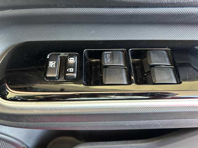 トヨタ アクア G ブラックソフトレザーセレ 長崎県 2015(平27)年 6.7万km スーパーレッドⅤ ワンオーナー/取扱説明書/純正SDナビ(AM/FM/BTフルセグTV)/プッシュスタート/スマートキー/ETC/ステアリングスイッチ/革巻きステアリング/追従無しクルーズコントロール/ドライブモードセレクト/前席シートヒーター/手動光軸調整ダイヤル/オートライト/電格ミラー/ドアバイザー/純正フロアマット/ABS/VSC/イモビライザーシステム/車両接近通報/SRSダブルエアバッグ/ISOFIX/ナノイー