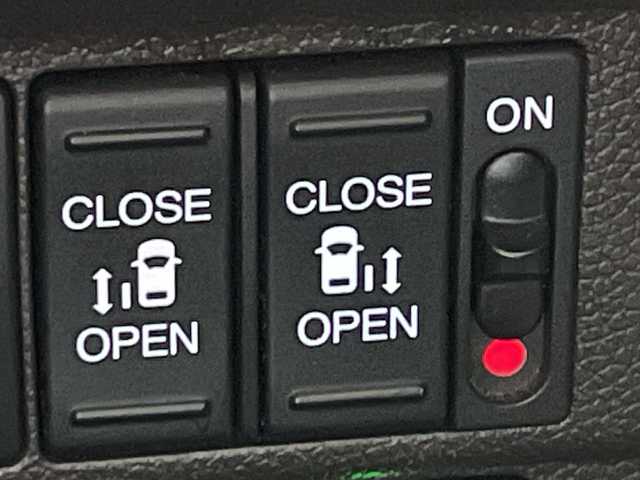 ホンダ フリード ハイブリット G ホンダセンシング 神奈川県 2019(平31)年 7.5万km ホワイトオーキッドパール 純正9型メモリーナビゲーション【VXM-197VFNi】/純正後席フリップダウンモニター/フルセグ　CD DVD　Bluetooth　AM FM SDMUSICRACK　/バックカメラ/両側電動スライドドア【サンシェード】/ホンダセンシング/CMBS衝突軽減ブレーキ/レーンキープアシストシステム/ACC先行車検知機能/レーダークルーズコントロール/先行車発進お知らせ機能/路外逸脱抑制機能/標識認識機能/社外前方ドライブレコーダー/ビルトインETC/ECON/プッシュスタート/スマートキー/LEDヘッドライト/オートライト