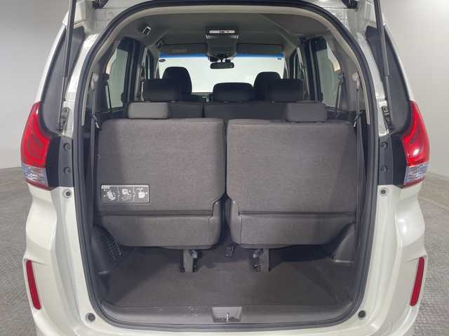 ホンダ フリード ハイブリット G ホンダセンシング 神奈川県 2019(平31)年 7.5万km ホワイトオーキッドパール 純正9型メモリーナビゲーション【VXM-197VFNi】/純正後席フリップダウンモニター/フルセグ　CD DVD　Bluetooth　AM FM SDMUSICRACK　/バックカメラ/両側電動スライドドア【サンシェード】/ホンダセンシング/CMBS衝突軽減ブレーキ/レーンキープアシストシステム/ACC先行車検知機能/レーダークルーズコントロール/先行車発進お知らせ機能/路外逸脱抑制機能/標識認識機能/社外前方ドライブレコーダー/ビルトインETC/ECON/プッシュスタート/スマートキー/LEDヘッドライト/オートライト