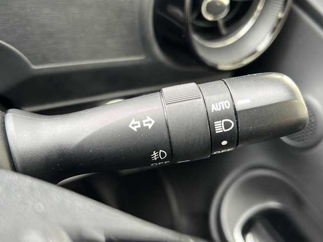 トヨタ アクア G ブラックソフトレザーセレ 鳥取県 2019(平31)年 4.9万km ブラックマイカ ワンオーナー/スマートキーx２個/ソフトレザーシート/ホワイトレザーインパネ/プリクラッシュセーフティ/レーンデパーチャー/クルーズコントロール/オートハイビーム/クリアランスソナー/純正メモリナビ/フルセグ・Bluetooth/バックカメラ/前席シートヒーター/nano-eエアコン/液晶メーターパネル/オートライト/オートリトラクトミラー/革巻ステアリング/ビルトインETC/保証書・取説