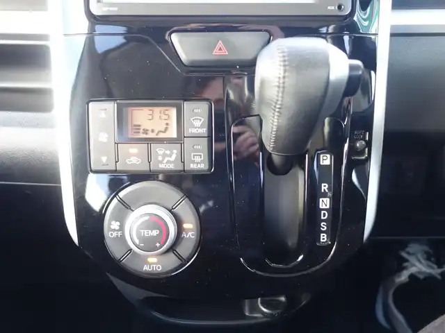 ダイハツ タント カスタム RS スマートセレ SA 静岡県 2014(平26)年 6.5万km パールホワイトⅢ 禁煙車/スマートアシスト/　衝突軽減ブレーキ/　誤発進抑制機能/　先行車お知らせ機能/車検R9年7月24日まで/純正オプションナビ（NSZP-W640D）/　　CD/DVD/BT/ワンセグTV/HDMI/バックカメラ/両側パワースライドドア/社外ETC/ecoIDLE/ステアリングスイッチ/オートライト/LEDヘッドライト/オートライト/フォグランプ/純正フロアマット/取扱説明書/保証書